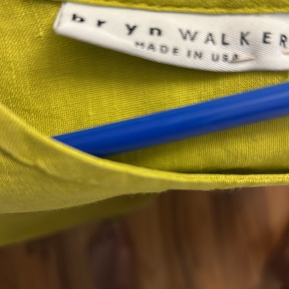 Beautiful linen blouse - Picture 2 of 2